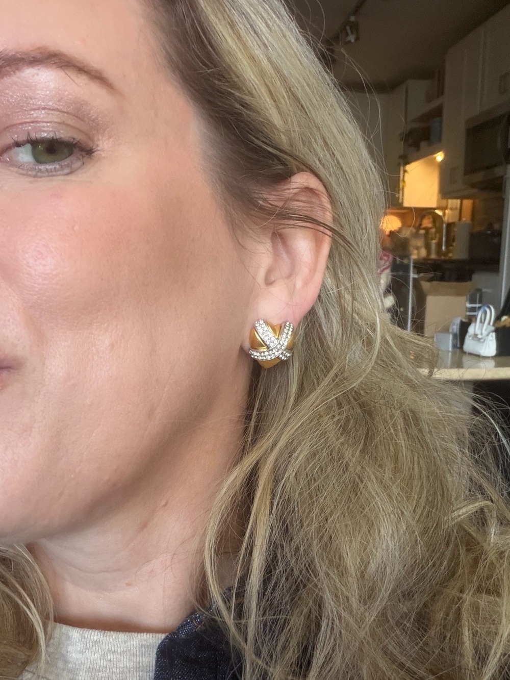 GIVENCHY Vintage Crystal Heart Earrings - Picture 5 of 5